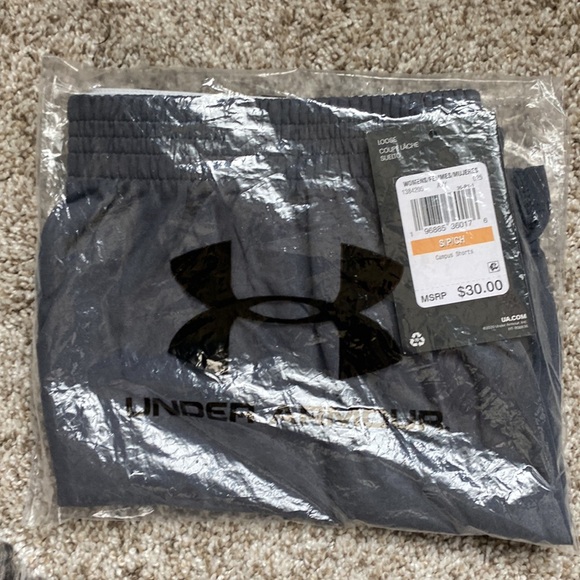 NEW Under Armour Campus Shorts. Gray. Small - Picture 7 of 8